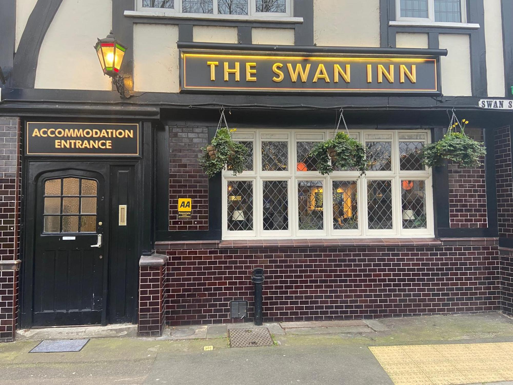 The Swan Inn Pub Isleworth Kültér fotó