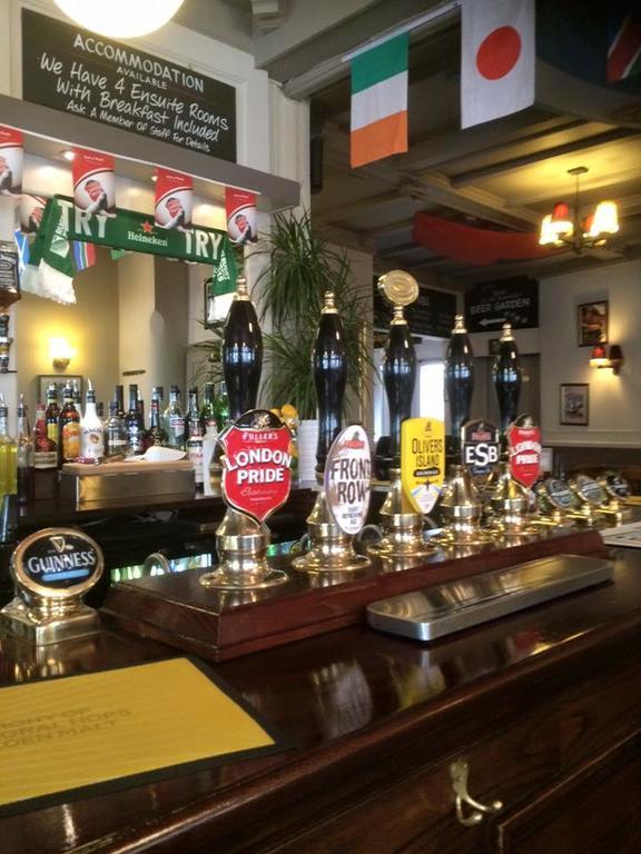 The Swan Inn Pub Isleworth Kültér fotó